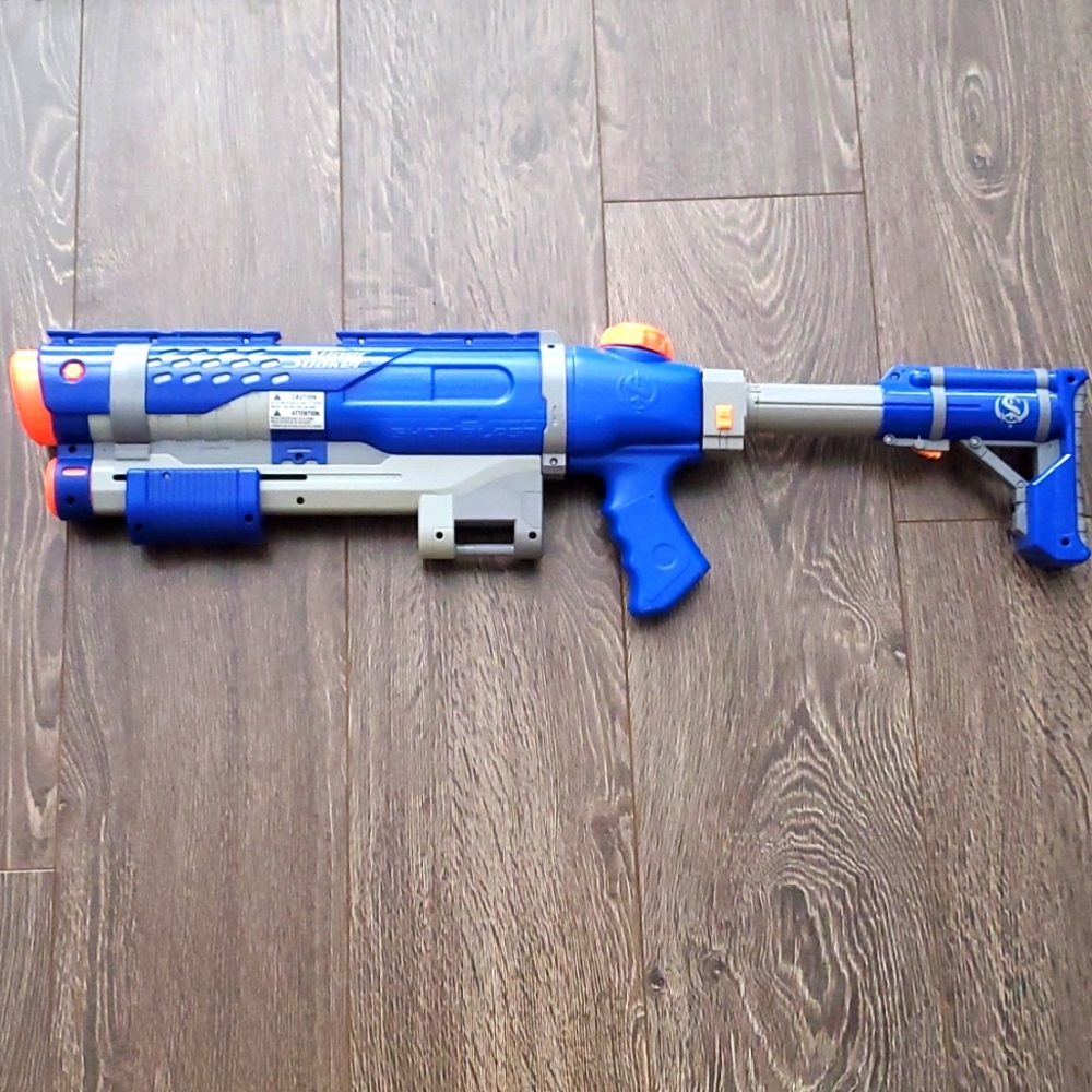 Super Soaker Shot Blast Adjustable Shoulder Stock Blue Water Gun Toy